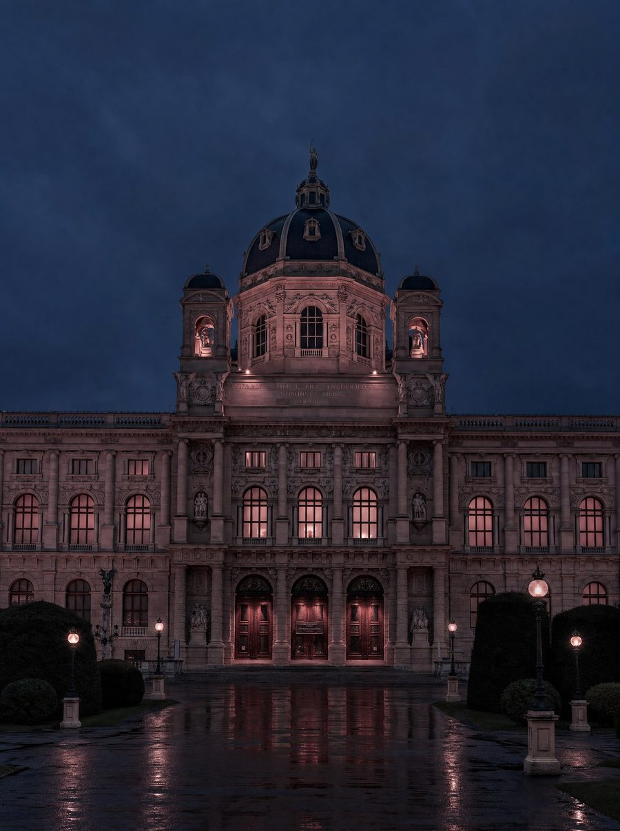 Kunsthistorisches Museum, Vienna, at dusk